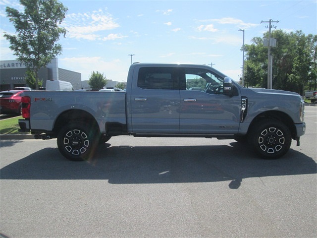 2024 Ford F-250 Platinum 4WD 6.75ft Box photo