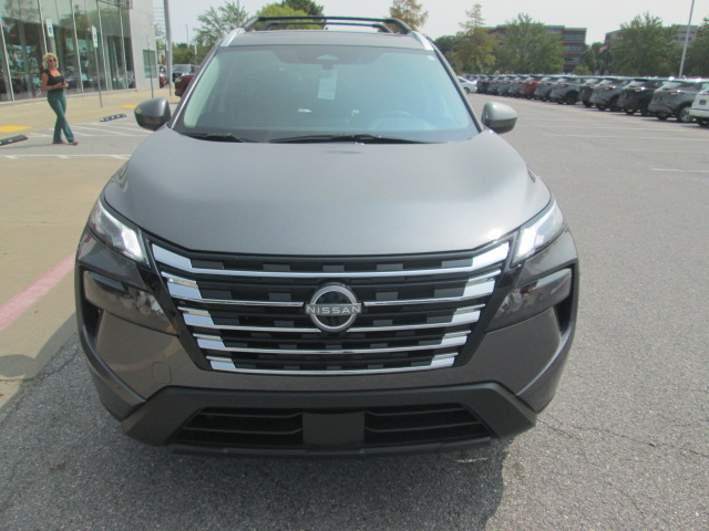 2025 Nissan Rogue FWD SV photo