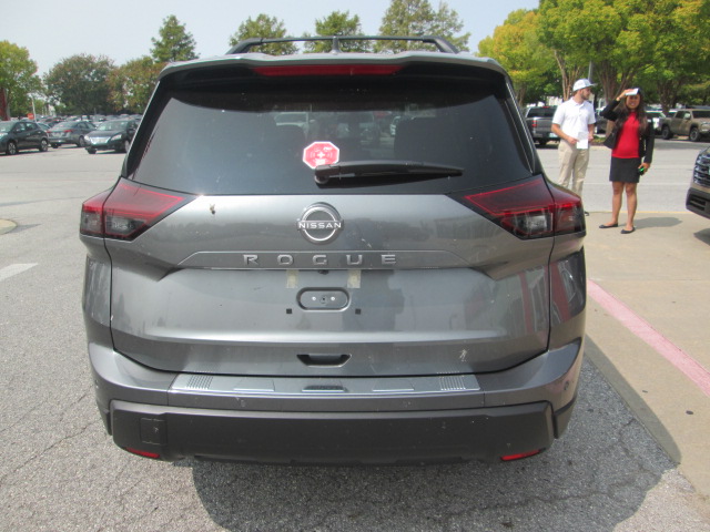 2025 Nissan Rogue FWD SV photo