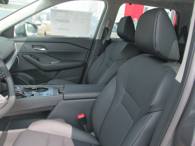 2025 Nissan Rogue FWD SV photo