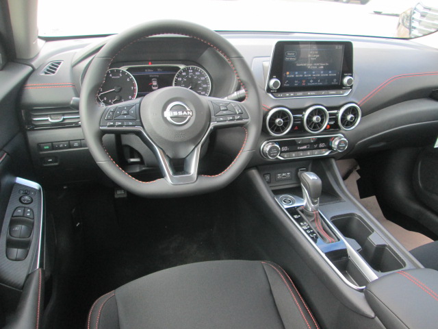 2025 Nissan Sentra SR photo