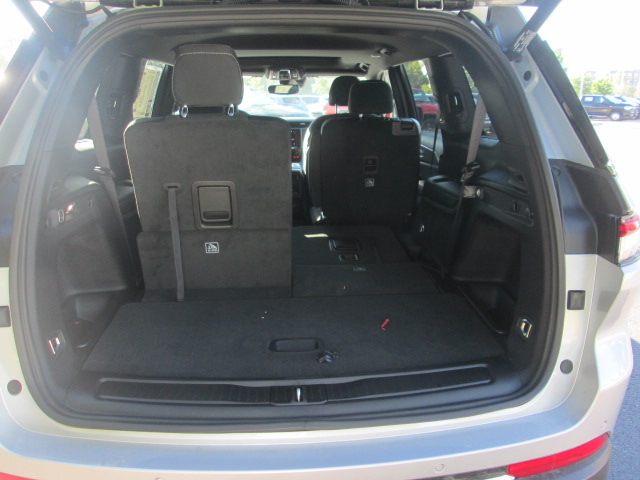 2025 Jeep Grand Cherokee Laredo X 4WD L photo
