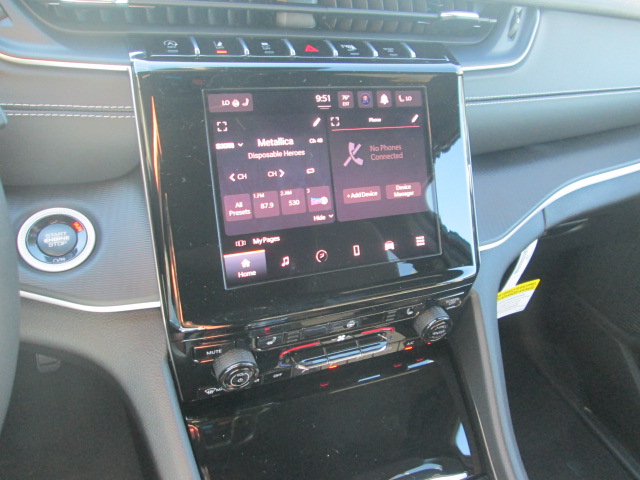 2025 Jeep Grand Cherokee Laredo X 4WD L photo