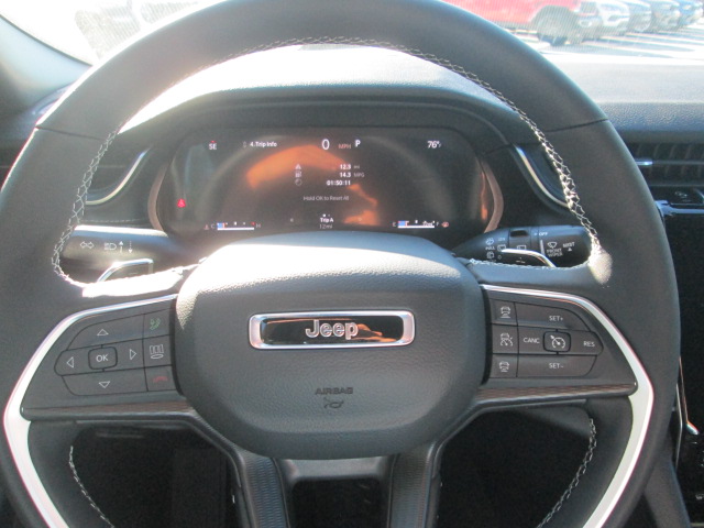 2025 Jeep Grand Cherokee Laredo X 4WD L photo
