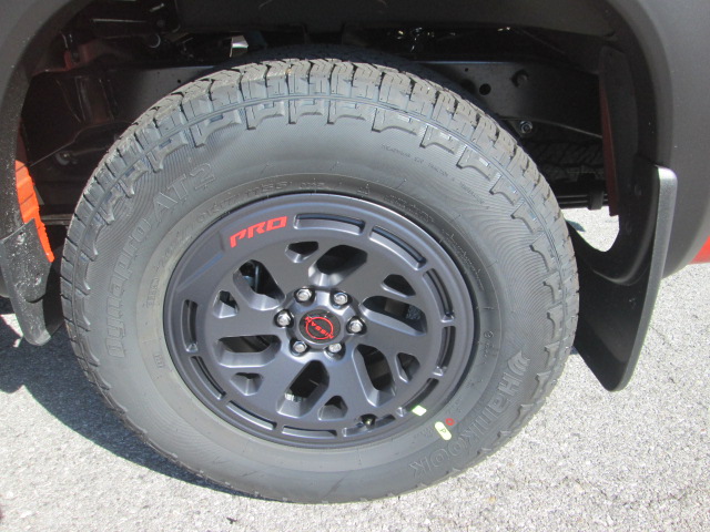 2025 Nissan Frontier PRO-4X 4WD photo