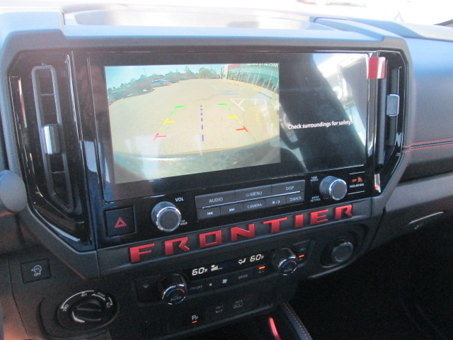 2025 Nissan Frontier PRO-4X 4WD photo