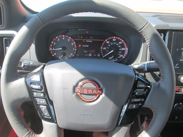 2025 Nissan Frontier PRO-4X 4WD photo