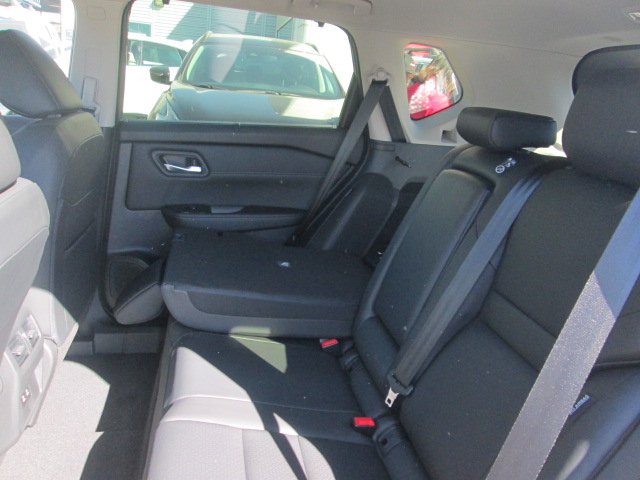 2025 Nissan Rogue SV AWD photo