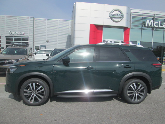 2025 Nissan Pathfinder Platinum 4WD photo