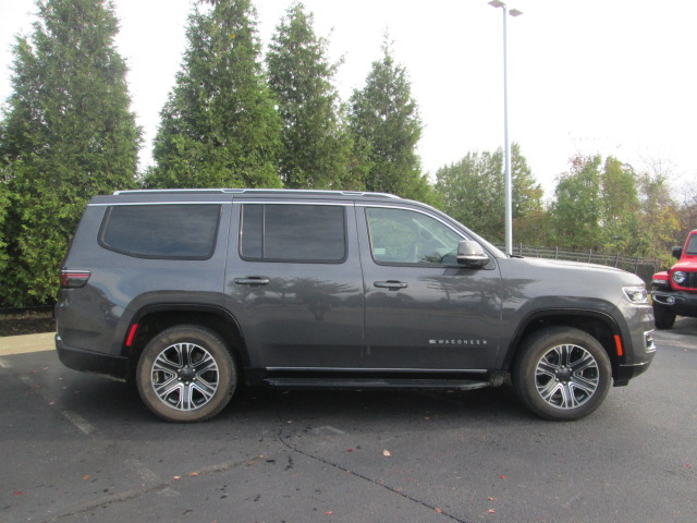 2024 Jeep Wagoneer 4WD photo