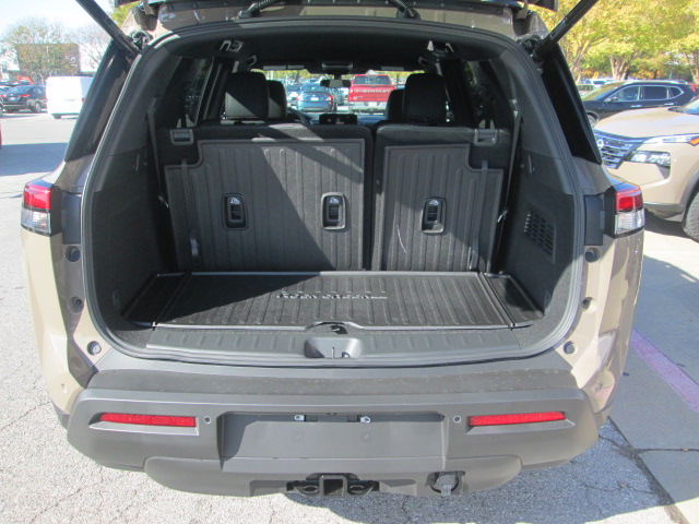 2025 Nissan Pathfinder Rock Creek 4WD photo