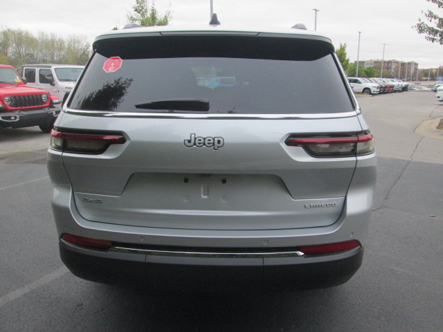 2025 Jeep Grand Cherokee Laredo X 4WD photo