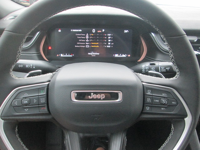 2025 Jeep Grand Cherokee Laredo X 4WD photo