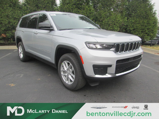 2025 Jeep Grand Cherokee Laredo X 4WD photo