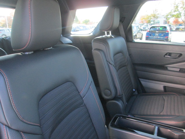 2025 Nissan Pathfinder Rock Creek 4WD photo