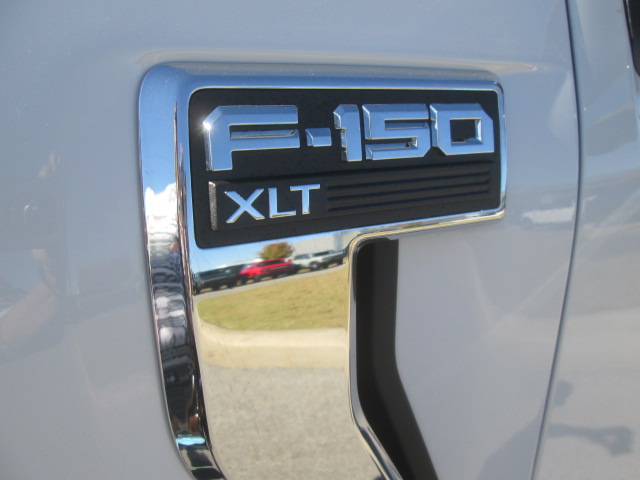 2024 Ford F-150 XLT 4WD 5.5ft Box photo