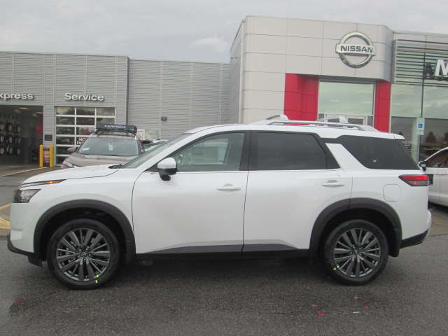 2025 Nissan Pathfinder SL 4WD photo