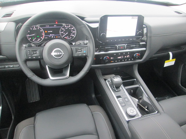 2025 Nissan Pathfinder SL 4WD photo