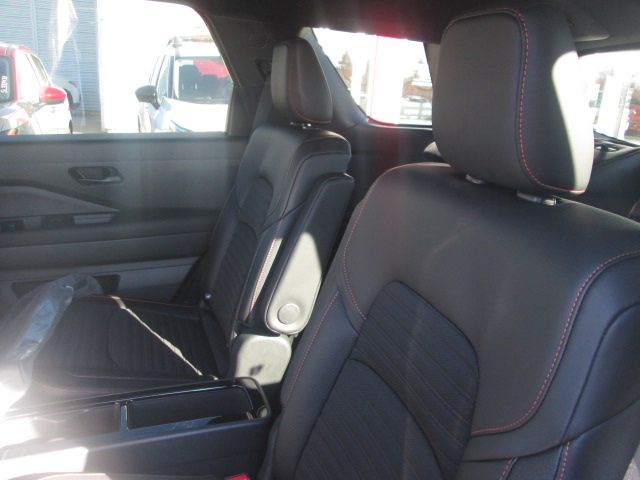 2025 Nissan Pathfinder Rock Creek 4WD photo