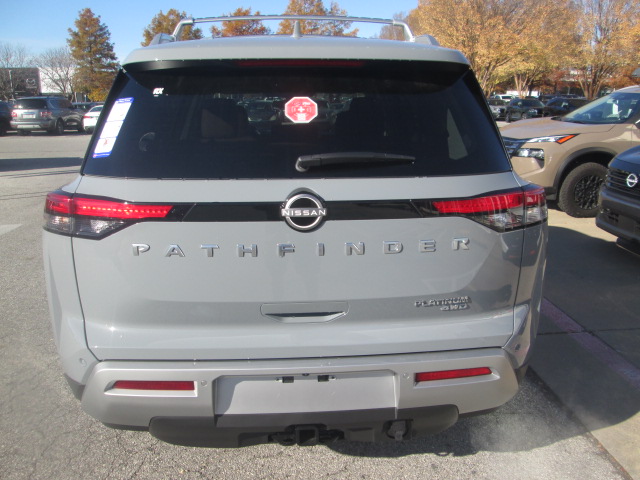 2025 Nissan Pathfinder Platinum 4WD photo