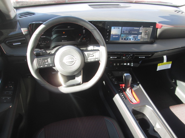 2025 Nissan Kicks SR AWD photo