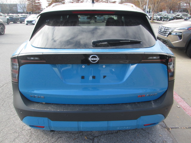 2025 Nissan Kicks SR AWD photo