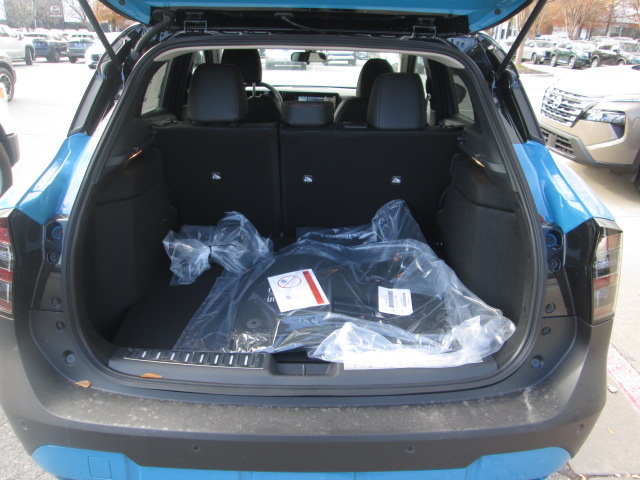 2025 Nissan Kicks SR AWD photo