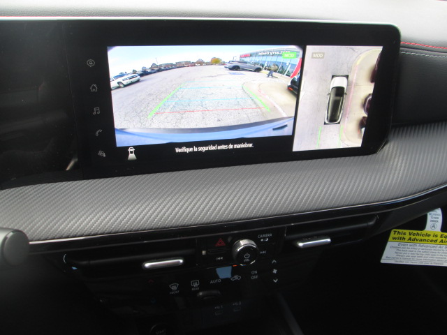 2025 Nissan Kicks SR AWD photo