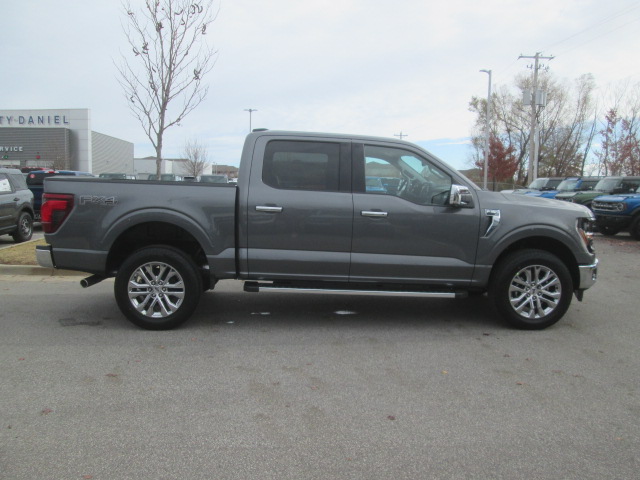 2024 Ford F-150 XLT 4WD 5.5ft Box photo