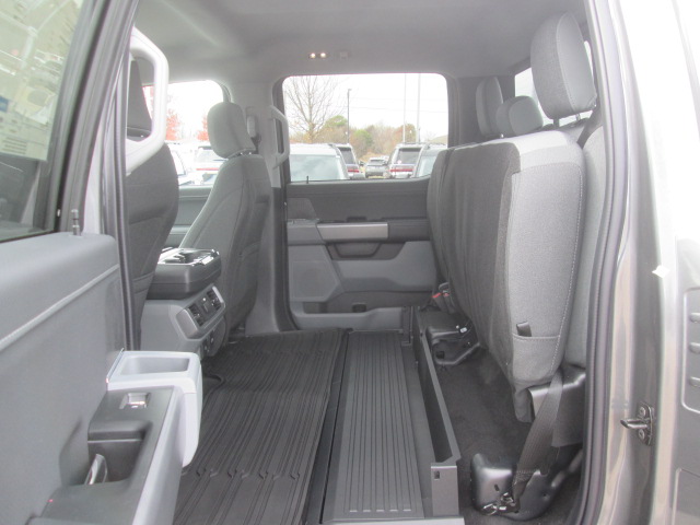 2024 Ford F-150 XLT 4WD 5.5ft Box photo