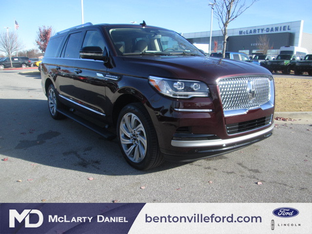 2024 Lincoln Navigator L Reserve 4WD photo