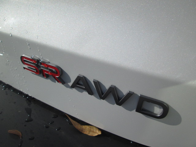 2025 Nissan Kicks SR AWD photo