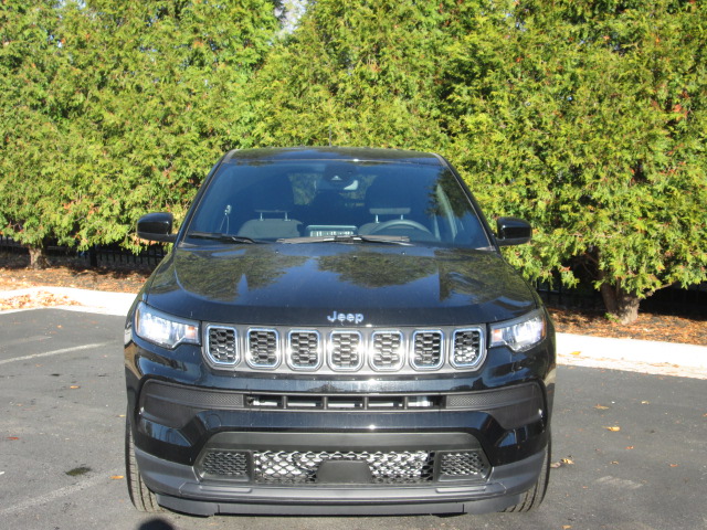 2025 Jeep Compass Sport 4WD photo
