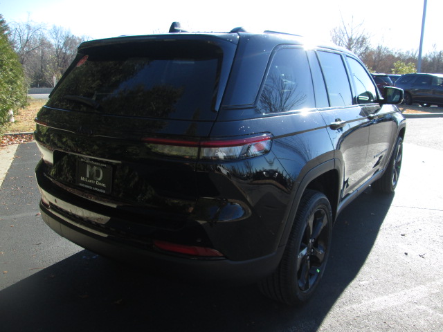 2025 Jeep Grand Cherokee Altitude 4WD photo