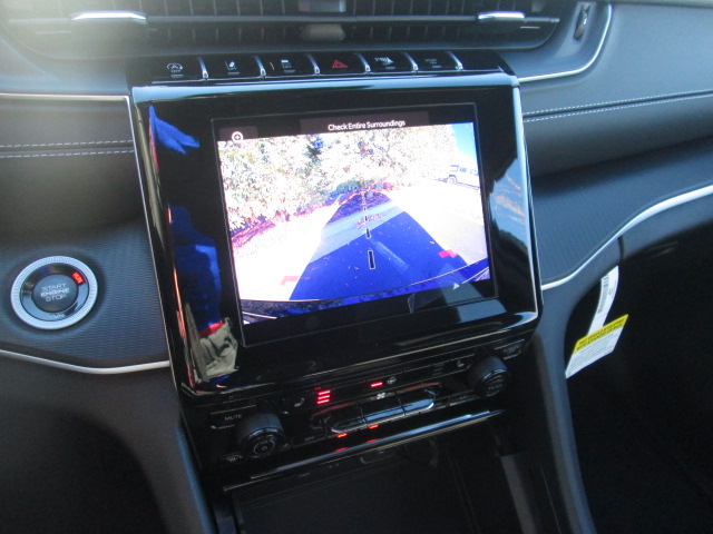 2025 Jeep Grand Cherokee Altitude 4WD photo