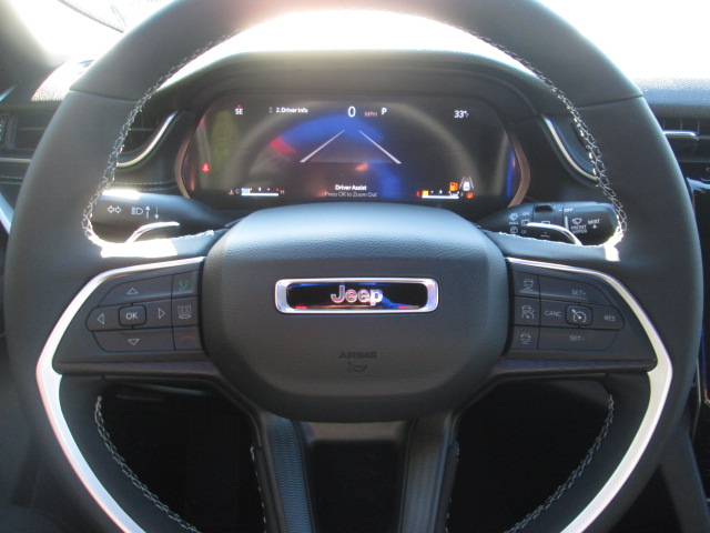 2025 Jeep Grand Cherokee Altitude 4WD photo