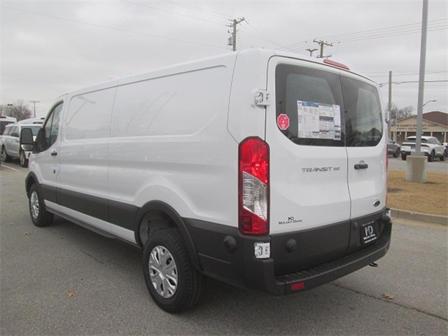 2024 Ford TRANSIT T-150 Low Roof 130WB photo