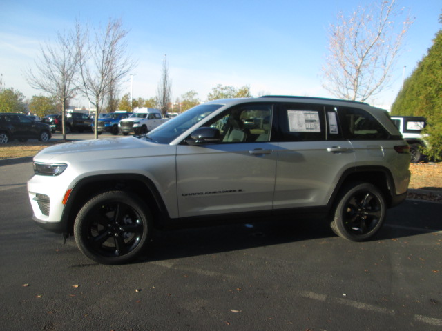 2025 Jeep Grand Cherokee Altitude X 4WD photo