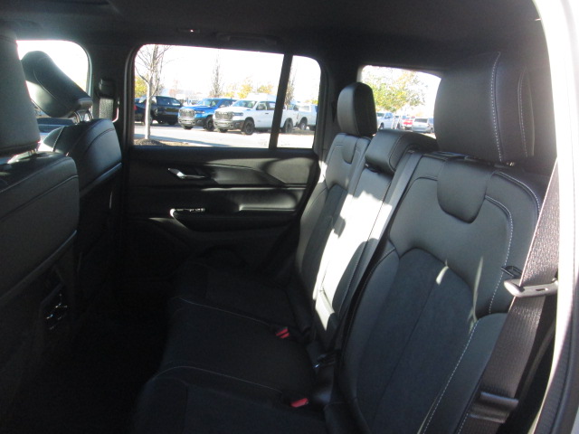 2025 Jeep Grand Cherokee Altitude X 4WD photo