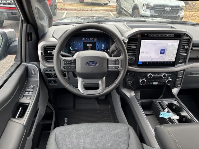 2024 Ford F-150 XLT 4WD 5.5ft Box photo