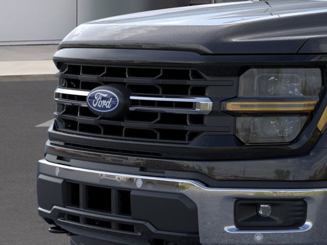 2024 Ford F-150 XLT 4WD 5.5ft Box photo
