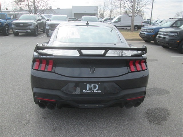 2024 Ford Mustang Dark Horse photo
