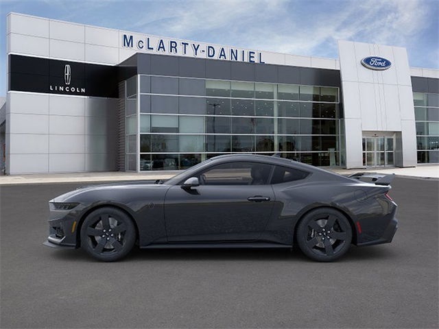 2024 Ford Mustang Dark Horse photo