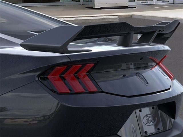 2024 Ford Mustang Dark Horse photo