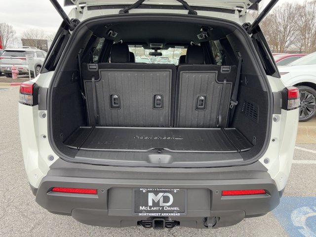 2025 Nissan Pathfinder Rock Creek 4WD photo
