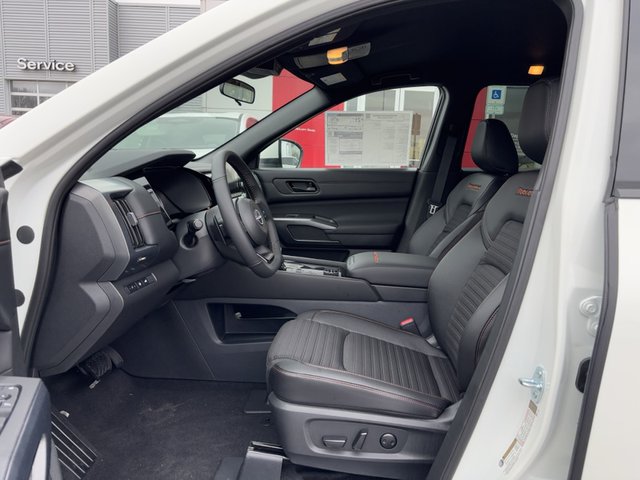 2025 Nissan Pathfinder Rock Creek 4WD photo