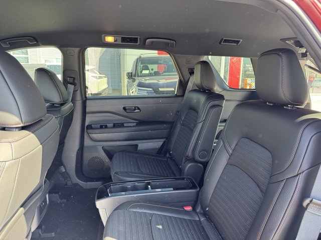 2025 Nissan Pathfinder Rock Creek 4WD photo