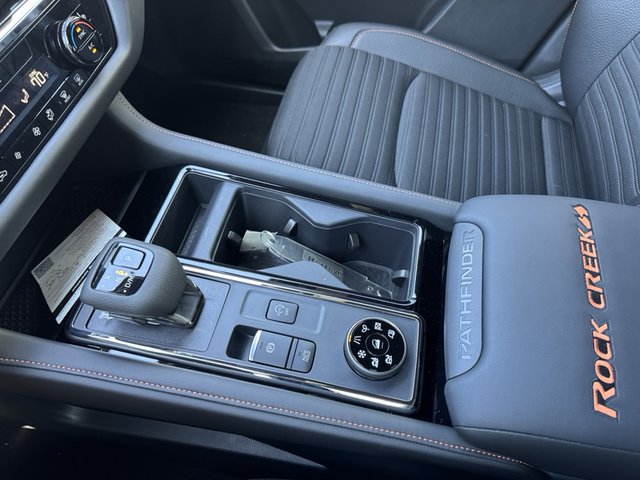 2025 Nissan Pathfinder Rock Creek 4WD photo
