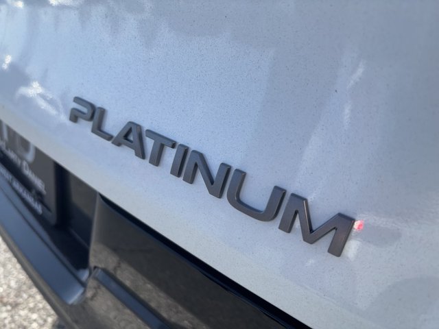 2025 Nissan Murano Platinum photo