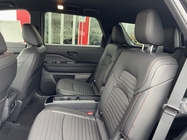 2025 Nissan Pathfinder Rock Creek 4WD photo